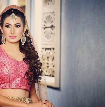 Congratulating Diya Ali for her third international pageant!